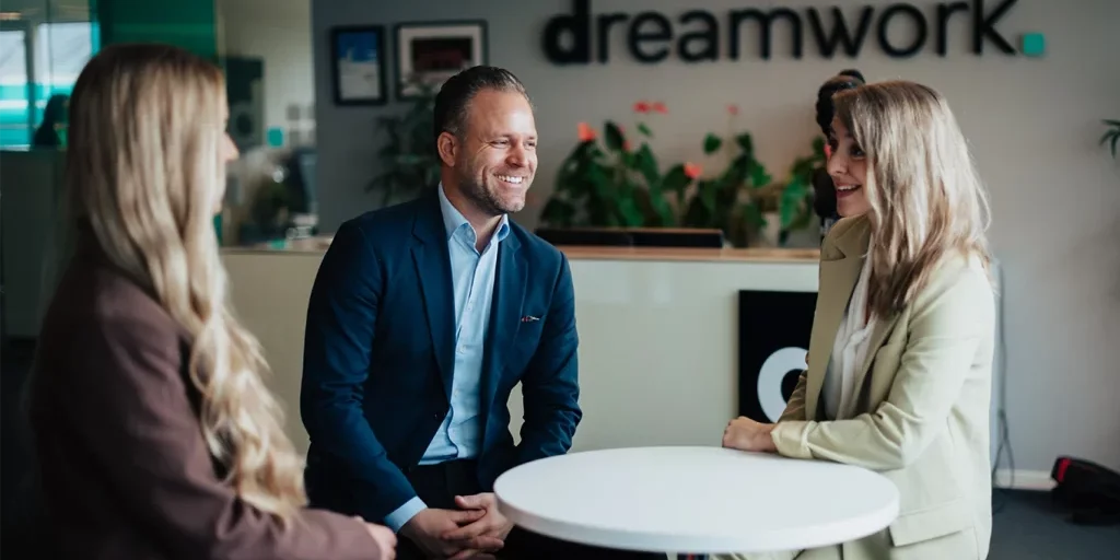 dreamwork ansatte diskuterer de 4 beste egenskapene til selgere